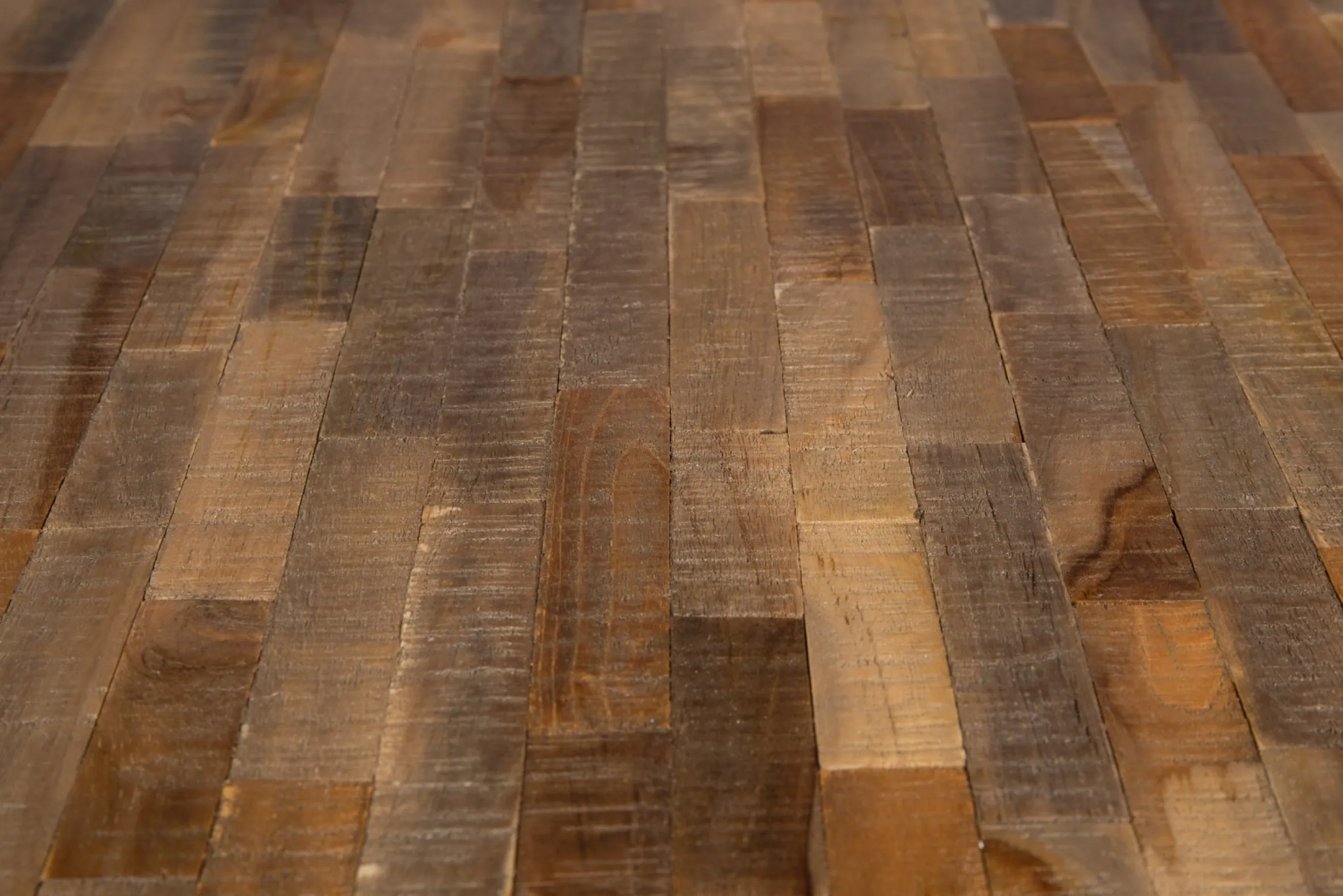 Esstisch Vintage Maria Teak Rund 110 cm Parkett