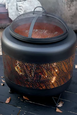 Feuerstelle Outdoorofen Feuerofen Kaminofen Metall Lochstahl