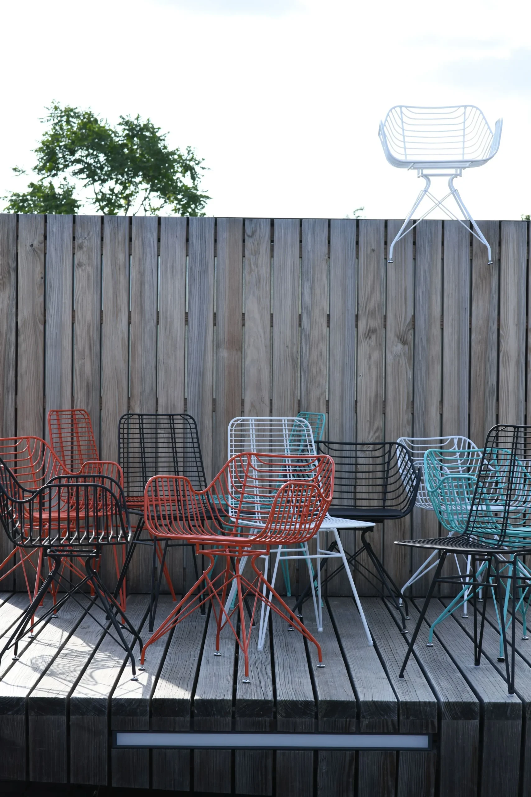 Metallstuhl Outdoor/Indoor Industrial Tulum Wire in türkis inkl. Kissen