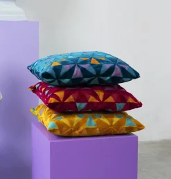 Retro Kissen Start The Fireworks in drei verschiedenen Farben