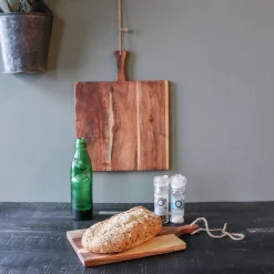 Schneidebrett aus beständigem Akazienholz Geölt