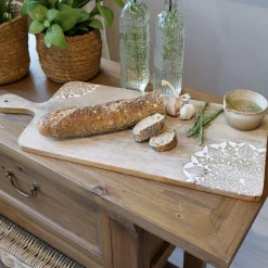 Schneidebrett Servierbrett Tapasbrett Tours Blume aus beständigem Akazienholz Geölt