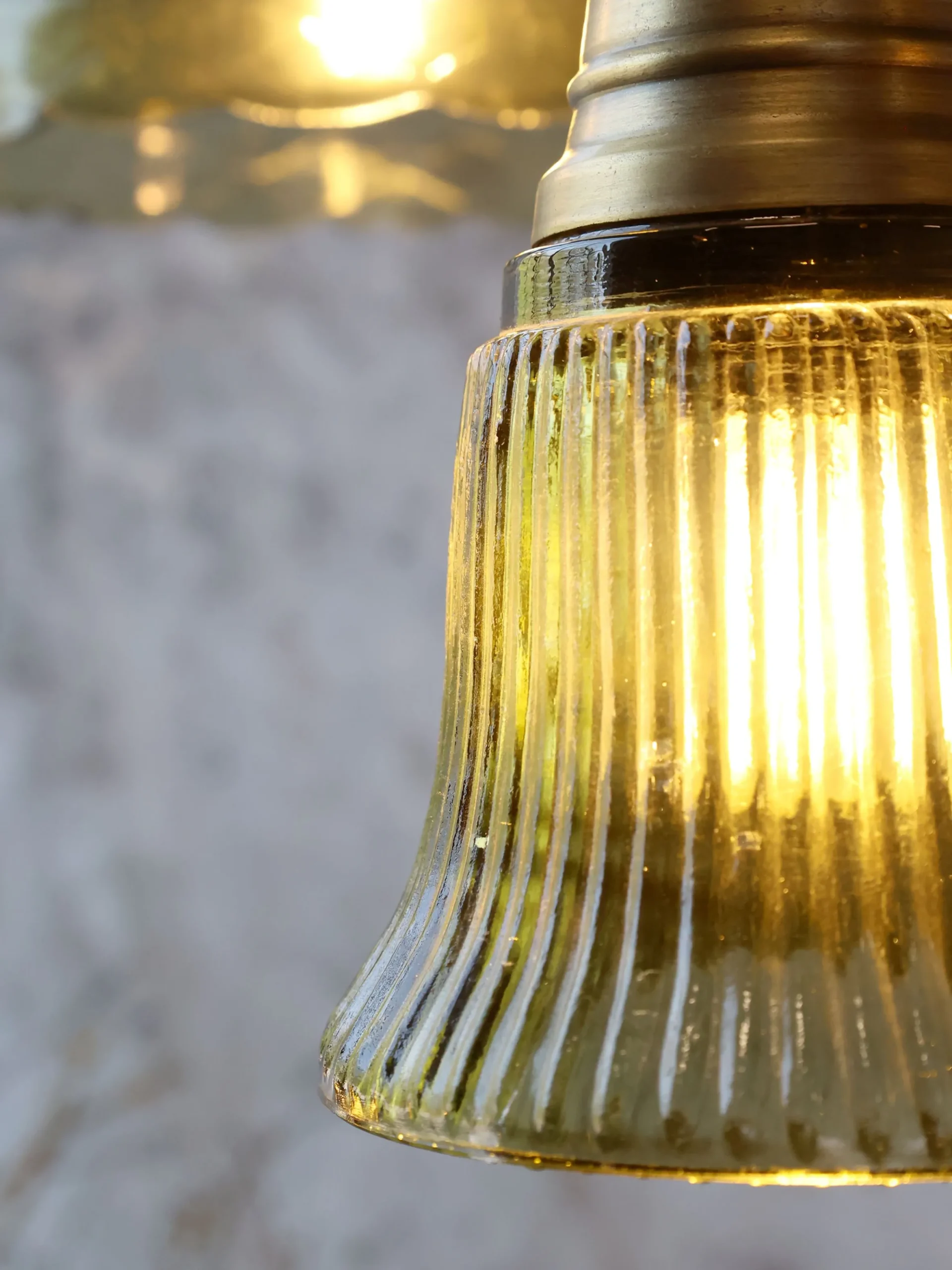 Vintage Hängelampe Jardin Glas Messingfassung Modell 1 Grün