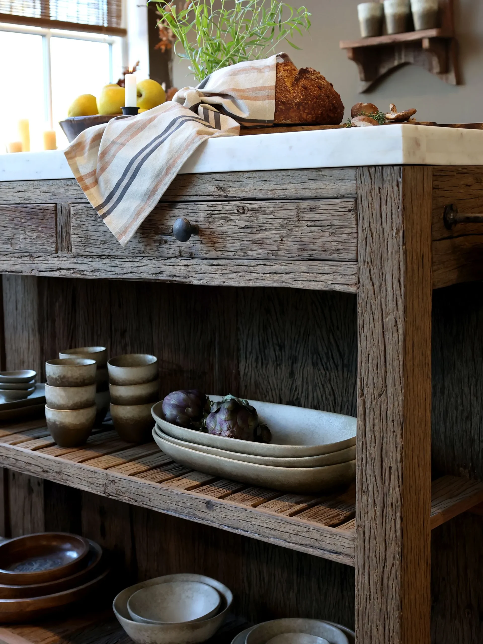 Vintage Kücheninsel Anrichtetisch Grimaud recyceltes Holz und Marmorplatte