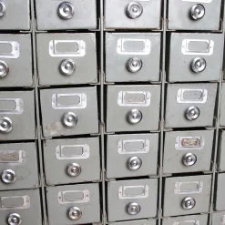 Vintage Metallschrank Büroschrank 44 Schubladen graugrün - Einzelstück