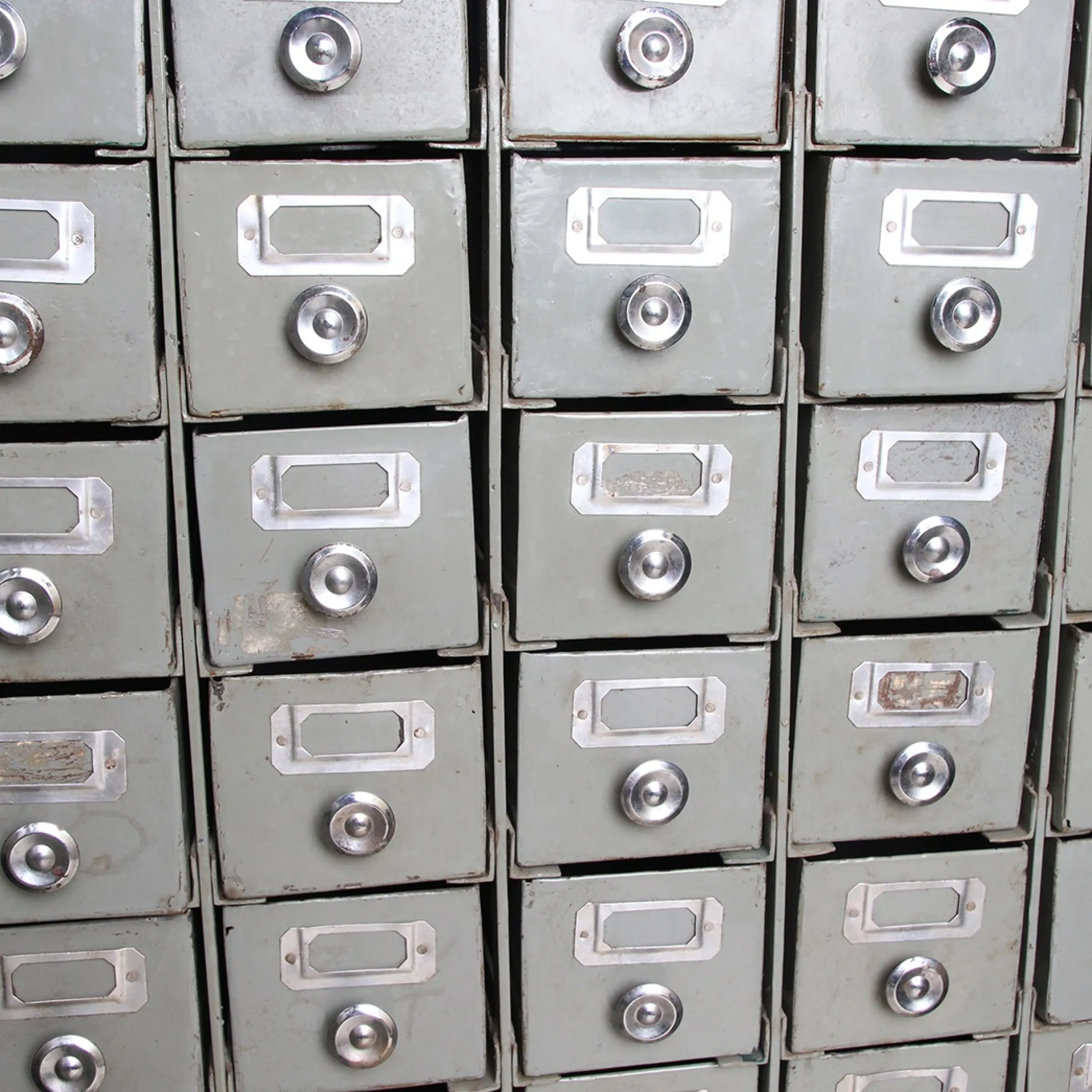 Vintage Metallschrank Büroschrank 44 Schubladen graugrün - Einzelstück