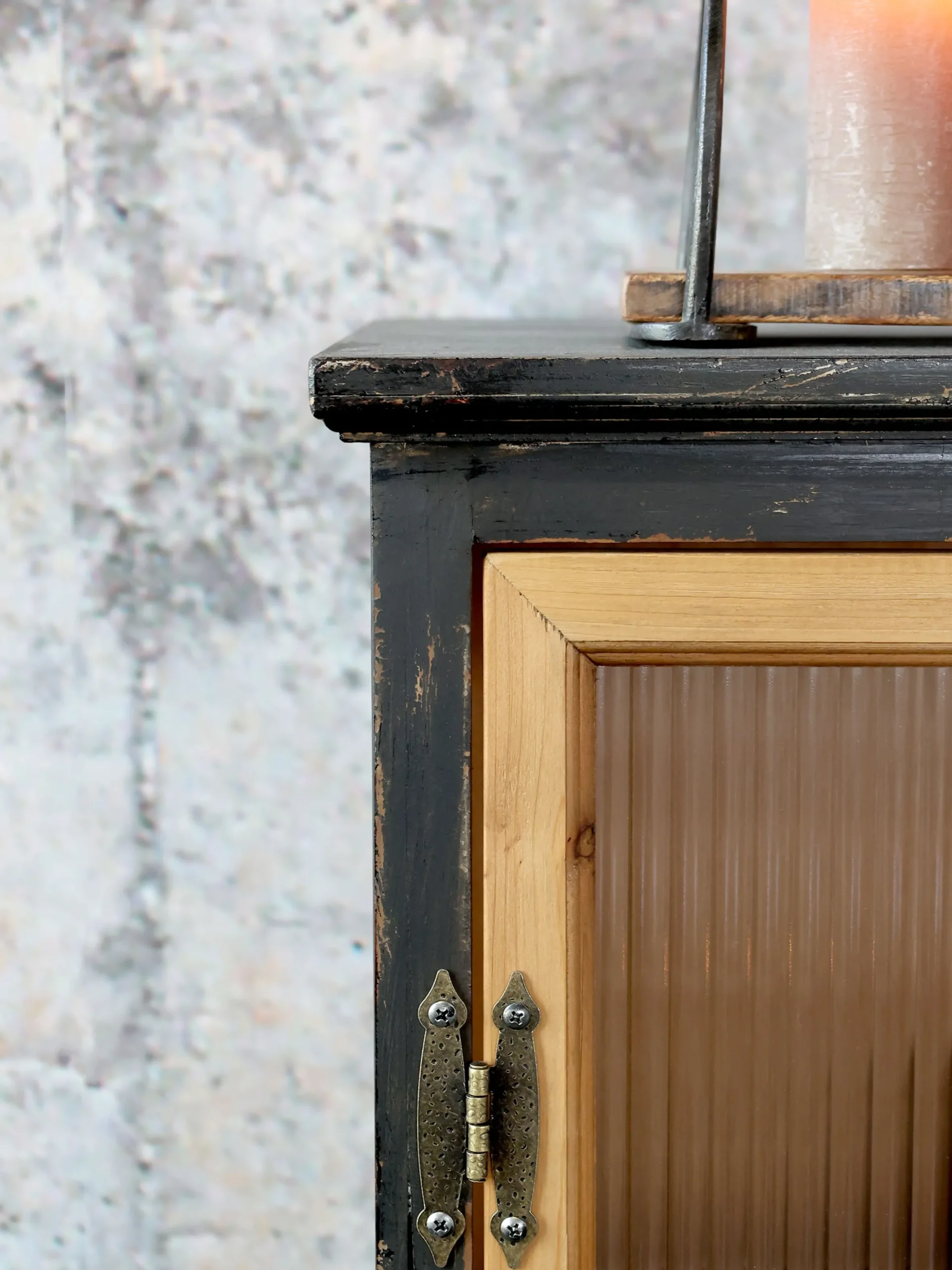 Vintage Vitrine Mathéo Holz Metall geripptes Glas