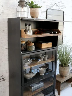 Vitrine Coventry Geschirrschrank Industrial Metall Räder